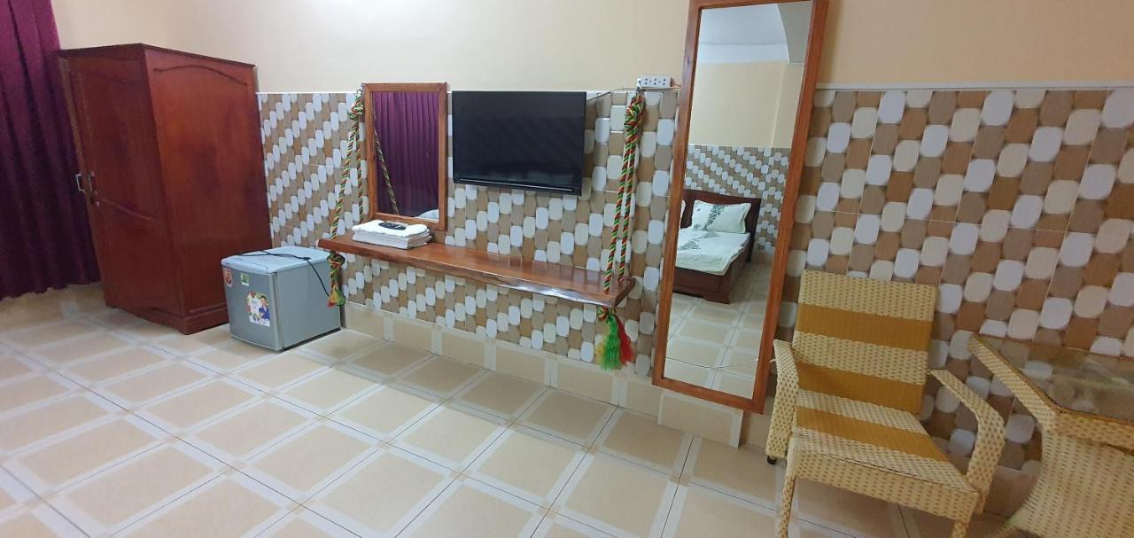 Nha Nghi Viet Nga Hotel Ha Tien Exterior photo